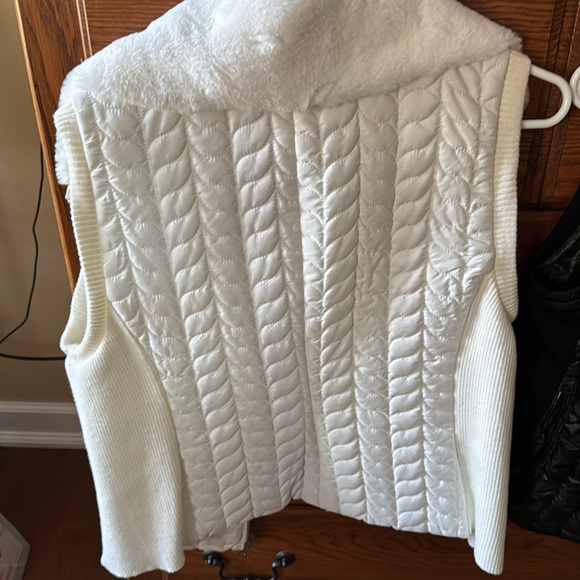 Ruby Rd. vest - Picture 3 of 3